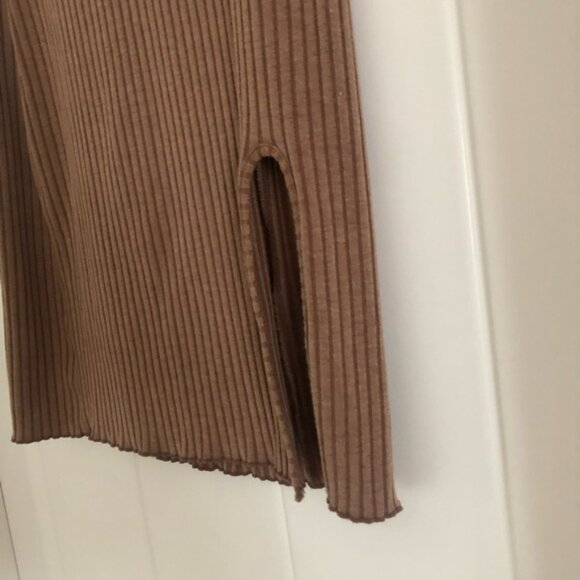 👛 2/$35 VERA MODA Rib Knitted Brown Tones Straight Skirt with Front Kick Pleat - Picture 3 of 7
